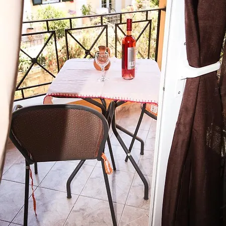Mary Apartament Agios Gordios (Corfu)