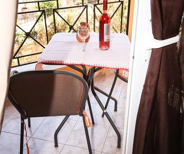 Mary Apartamento Agios Gordios (Corfu)
